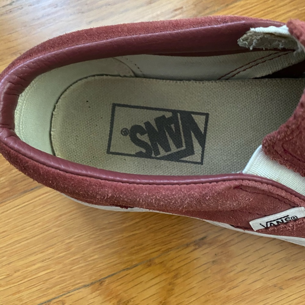 Vans - Picture 3 of 5